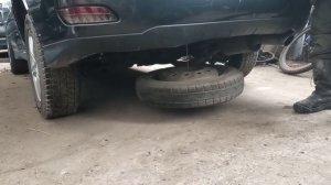 Как достать запаску на Lexus RX или Toyota Harrier