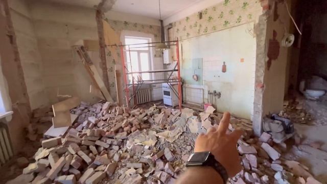 Убрали всё что можно. Полные демонтажные работы в квартире