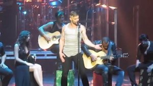 Ricky Martin - Tu Recuerdo