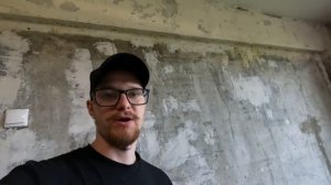 ОНА СПАЛА НА МЕТРОВОЙ КУЧЕ МУСОРА... Сделали ремонт у бабушки, которую выгнали из автобуса