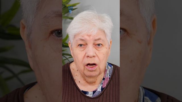 До 73 лет я жила со своими зубами. История пациента. Ссылка на экране. Имплантация зубов.