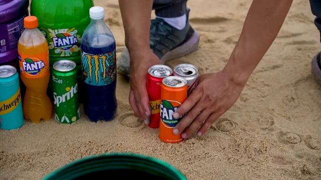 Гигантские Mtn Dew, Mirinda, 7up, Кока-кола, Спрайт, газированные напитки и большая Coca-Cola смотреть онлайн