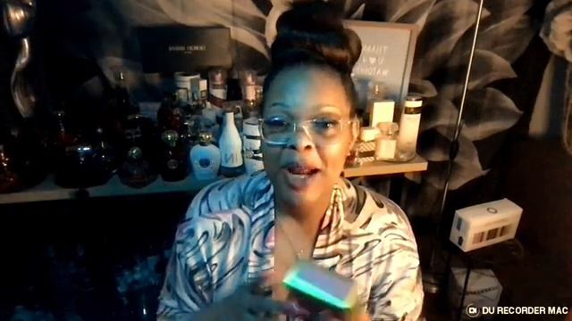 Rainbow Shops dupe for Michael Kors' Very Hollywood смотреть онлайн