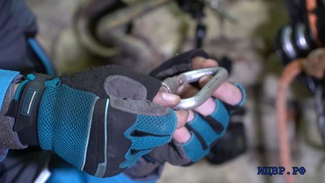 Сколько держат 10 старых дюралевых карабинов Иремель. Самый древний 30+ лет смотреть онлайн