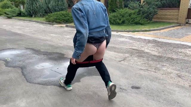 Жопой по асфальту