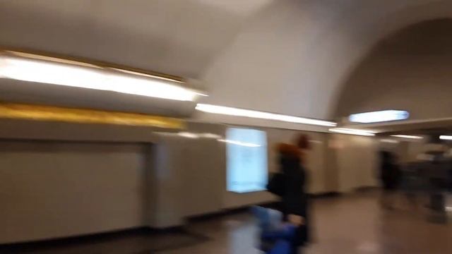 Ride in St.Petersburg - Bukharestskaya station (станция метро Бухарестская, Санкт-Петербург) смотреть онлайн