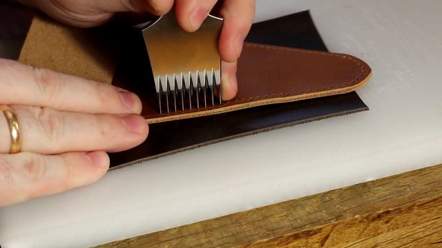 Футляр для ножниц из кожи своими руками. leather scissors case diy