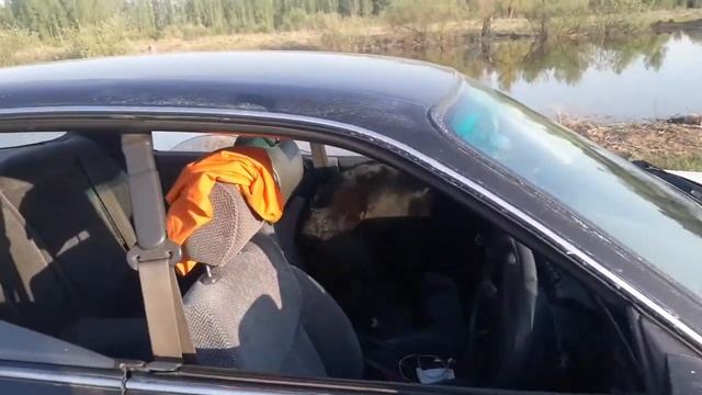 Toyota Corona exiv среди воды смотреть онлайн