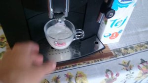 Jura Impressa C5 2.gen.  making cappuccino
