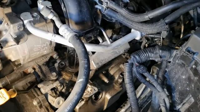 Замена прокладок клапанных крышек и прокладок свечных колодцев на Subaru Outback 4 смотреть онлайн