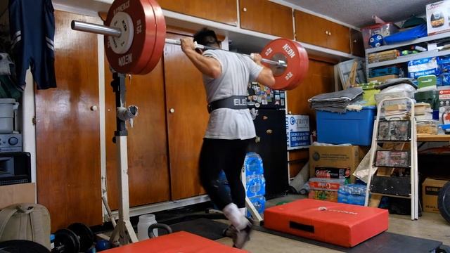 I dropped 65kg on my Macbook Pro смотреть онлайн