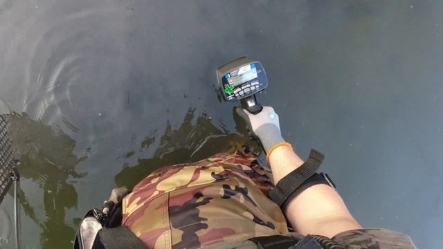 ПОИСК ПОТЕРЯШЕК В ВОДЕ ! Коп с металлоискателем Garrett AT Pro International. Коп в Германии 2023.