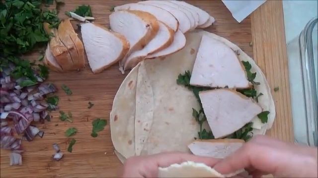Тортийи с начинкой в микроволновке. Вкуснятина.
