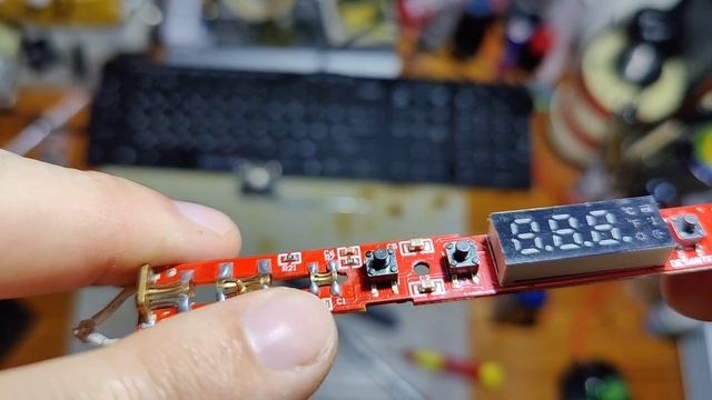 описание и обзор интересного паяльника серии DES 68 смотреть онлайн