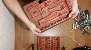 Петля для ящика инструментов