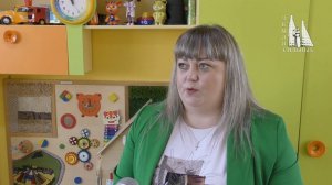 Она дарит тепло детям