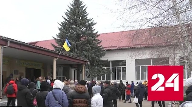 В Киеве решили принудительно эвакуировать детей из Славянска - Россия 24 