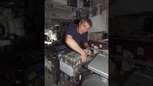 Космонавт, которого "забыли" в космосе