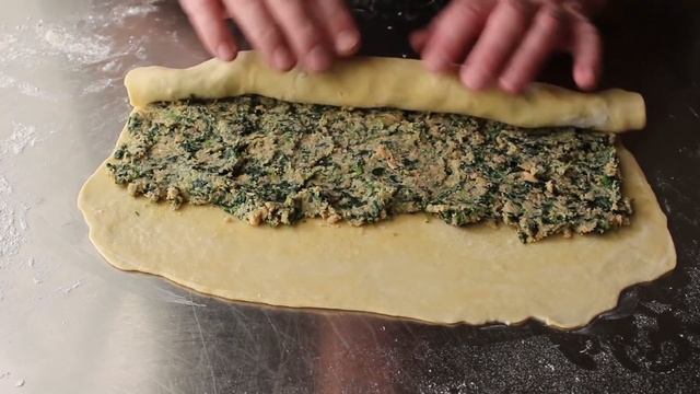 Stuffed Pasta Wheels - Food Wishes смотреть онлайн