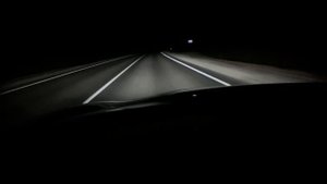 Kia K5 - как светят LED фары ночью (Рефлекторного типа).