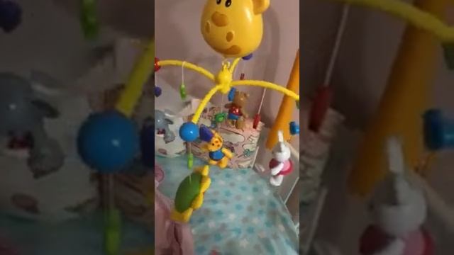 Музыкальный мобиль Жирафики, видео 1