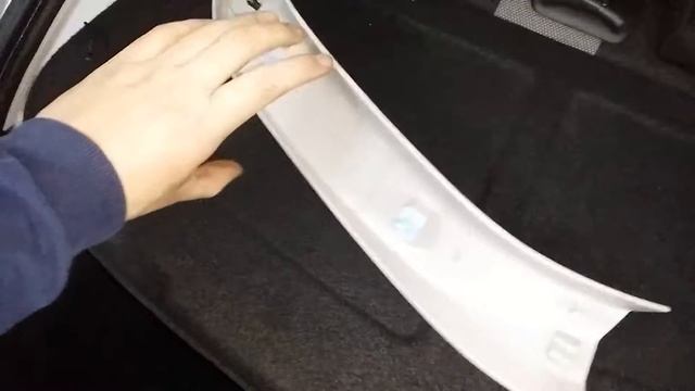 Точки крепления обшивки крышки багажника Peugeot 207 смотреть онлайн