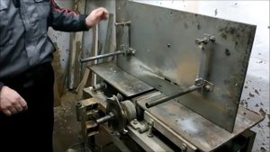 Как устроен мой самодельный станок для изготовления ульев?