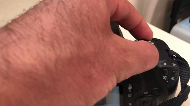 Canon EOS 4000D 18MP Digital SLR Camera 18-55mm w/ 32GB Memory Card & Charger смотреть онлайн