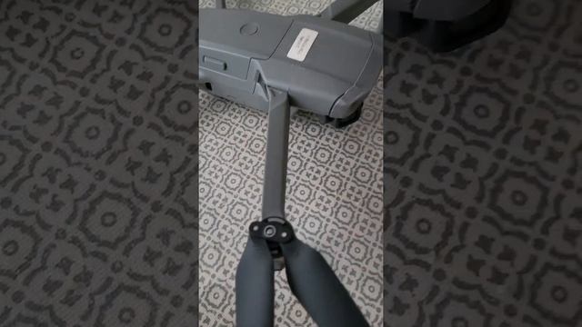 слабые последствия от сильного удара о высоковольтный провод. mavic AIR 2 смотреть онлайн