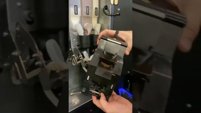 Снятие центрального устройства на кофемашине Unicum Nero смотреть онлайн