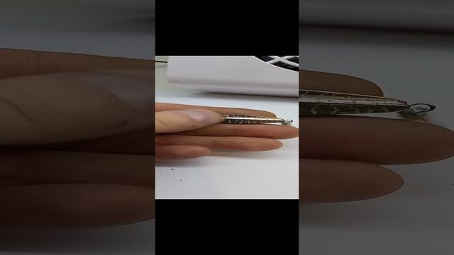 Блесна Сухой лист 36 мм. в деле???