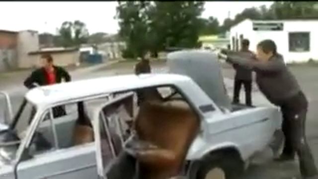 Ломают машину смотреть онлайн