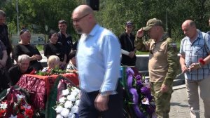 С погибшими военнослужащими Сергеем Макаровым и Михаилом Чемезовым. Панорама 9 июля 2024