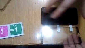 Самостоятельно меняем защитное стекло на телефоне