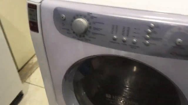 Стиральная машина Ariston AQSL85 смотреть онлайн