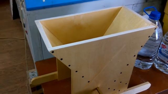 Самодельная дробилка для винограда часть №3 смотреть онлайн