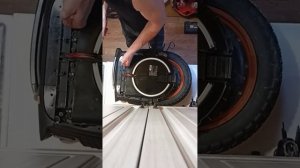 Разборка моноколеса для замены камеры. inmotion V12 HT