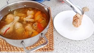 Отварное куриное мясо и бульон, блюда из них.
