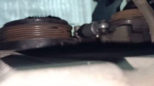 Шкив коленвала на Кайроне трёт по двигателю!