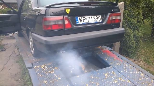 Volvo 850 T-5R exhaust sound смотреть онлайн