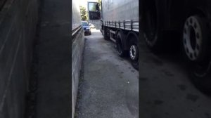 Volvo FH12 crazy sound.....V8 Ass-kicker