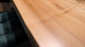 Стол из слэба в скандинавском стиле