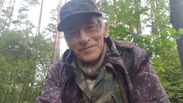Прогулка по лесу. Деревня Ликино и Щедрино. Орехи, малина и другие радости. Рыбак Андрей Николаев.