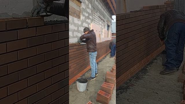 процесс укладки кирпича ??? смотреть онлайн