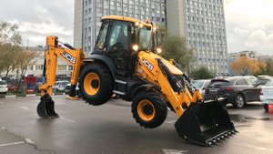 Новенький экскаватор-погрузчик JCB 3CX в автопарке МосТрансАренда