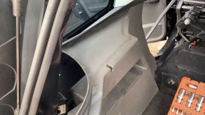 Установка камеры заднего вида на Ford C-Max