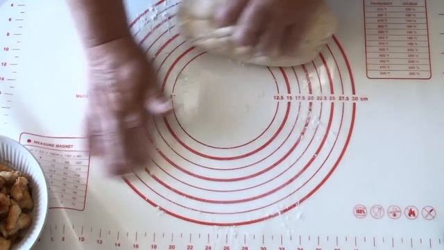 Пирог из пирожков с мясом и с картошкой. Как приготовить пирог ассорти в духовке. смотреть онлайн