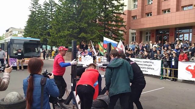 Чемпионат по силовому экстриму «Настоящий сибиряк» прошёл в Чите в День города смотреть онлайн