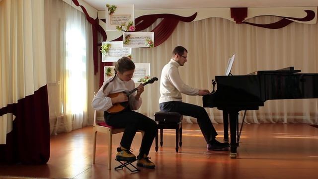 Комбарова Полина - Е.Медведовский-Вместо диксиленда смотреть онлайн