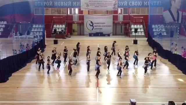 Команда "Zumba-Divas" на соревнованиях по оздоровительной аэробике республики Бурятия 17.04.2016 смотреть онлайн